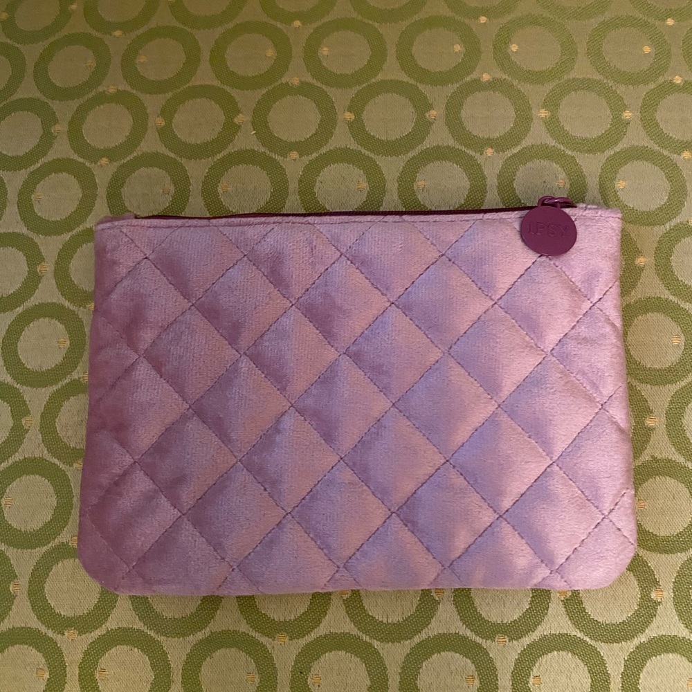 Ipsy soft lavender pouch